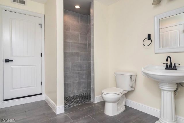 5111 Country Lakes DR, Fort Myers, FL 33905