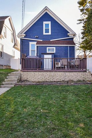 1216 Monroe AVENUE, South Milwaukee, WI 53172