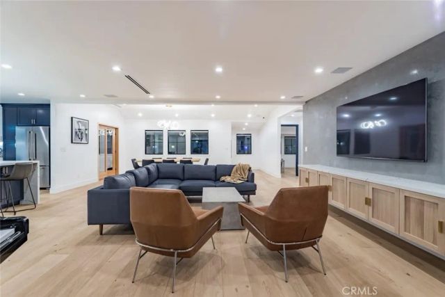 4627 Ethel Ave, Sherman Oaks, CA 91423