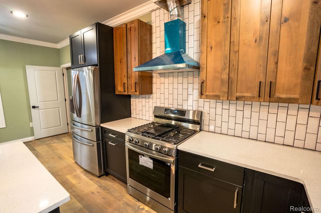 8475 Stout Avenue, Warren, MI 48093