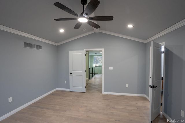 8475 Stout Avenue, Warren, MI 48093