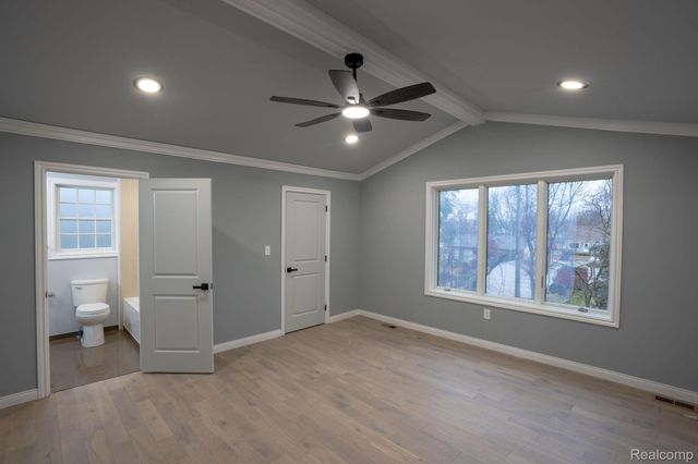 8475 Stout Avenue, Warren, MI 48093