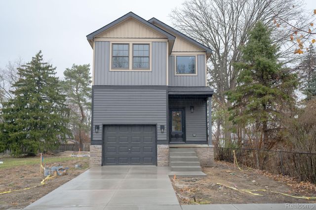 8475 Stout Avenue, Warren, MI 48093