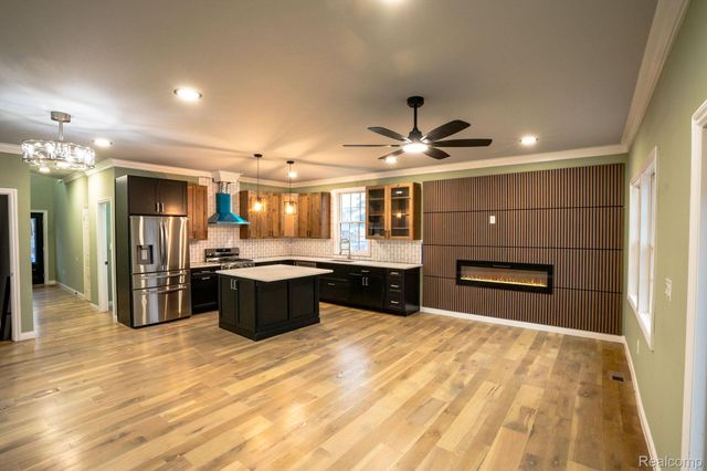 8475 Stout Avenue, Warren, MI 48093