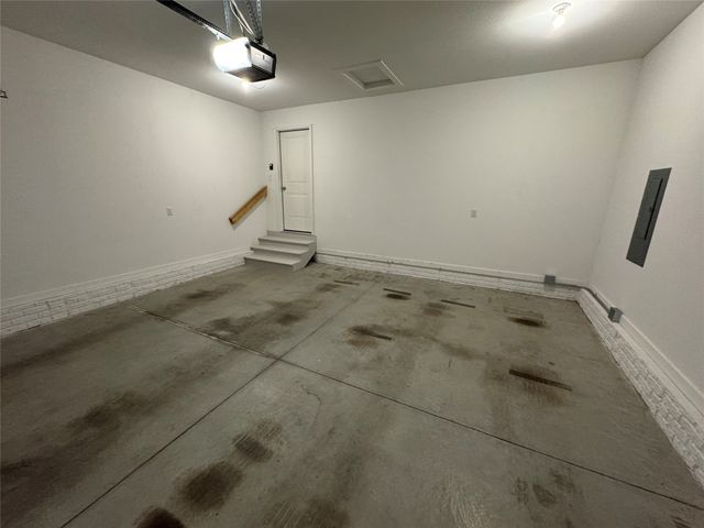 7913 SE 1st Court, Des Moines, IA 50320