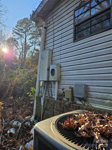 206 Benjamin Drive, Dallas, NC 28034