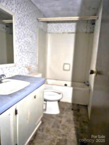 206 Benjamin Drive, Dallas, NC 28034