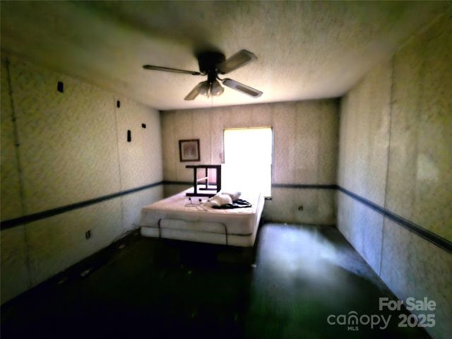 206 Benjamin Drive, Dallas, NC 28034