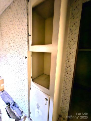 206 Benjamin Drive, Dallas, NC 28034