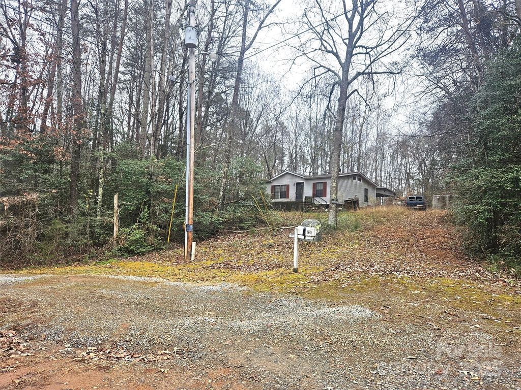 206 Benjamin Drive, Dallas, NC 28034