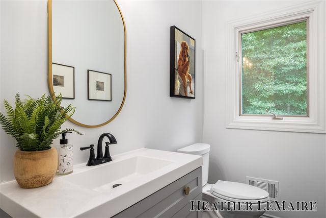 1695 Flowers Mill Drive, Grand Rapids, MI 49525