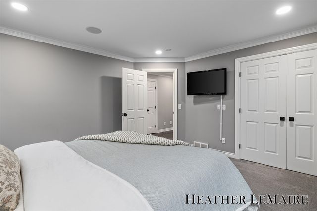 1695 Flowers Mill Drive, Grand Rapids, MI 49525