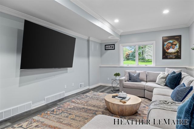 1695 Flowers Mill Drive, Grand Rapids, MI 49525