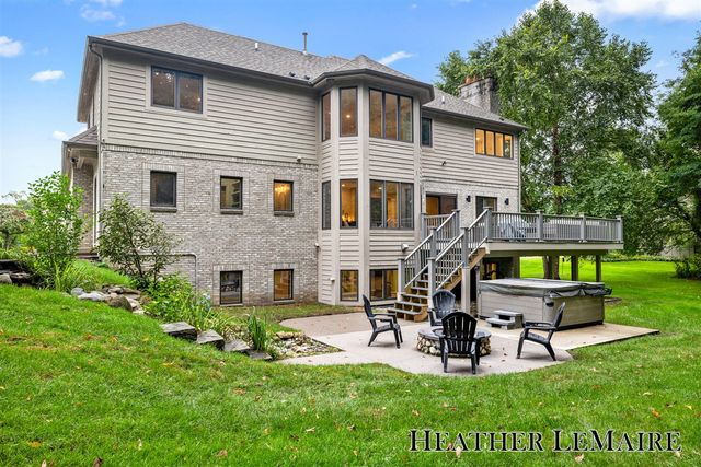 1695 Flowers Mill Drive, Grand Rapids, MI 49525