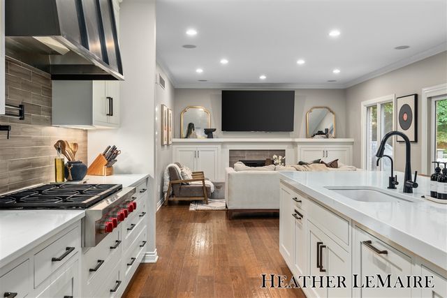 1695 Flowers Mill Drive, Grand Rapids, MI 49525