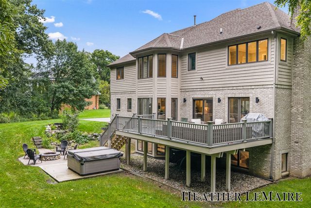 1695 Flowers Mill Drive, Grand Rapids, MI 49525