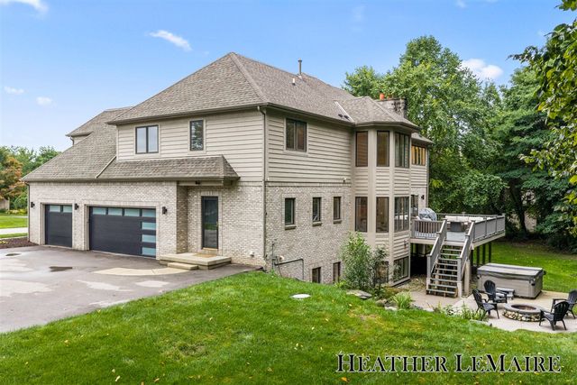 1695 Flowers Mill Drive, Grand Rapids, MI 49525