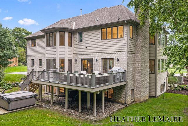 1695 Flowers Mill Drive, Grand Rapids, MI 49525