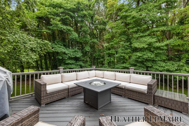 1695 Flowers Mill Drive, Grand Rapids, MI 49525