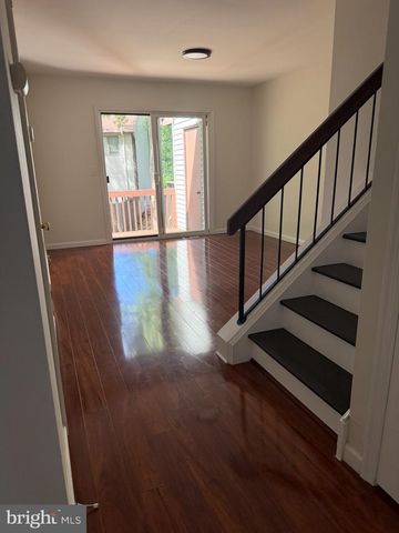 3 CAMBRIDGE DR, Ewing, NJ 08628