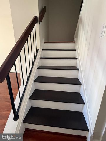 3 CAMBRIDGE DR, Ewing, NJ 08628