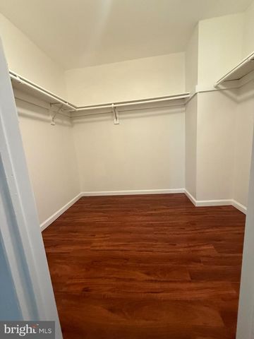 3 CAMBRIDGE DR, Ewing, NJ 08628