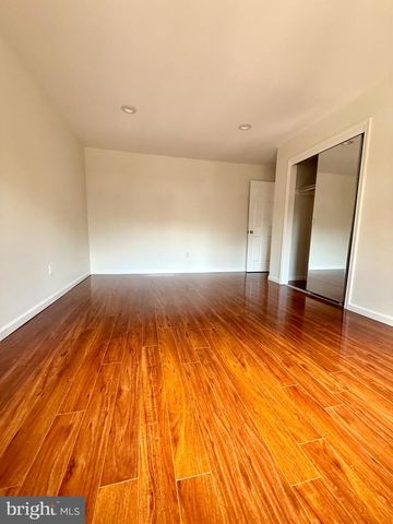 3 CAMBRIDGE DR, Ewing, NJ 08628