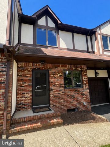 3 CAMBRIDGE DR, Ewing, NJ 08628
