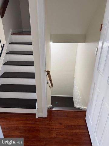 3 CAMBRIDGE DR, Ewing, NJ 08628