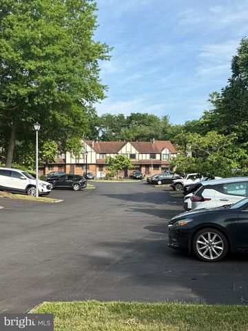 3 CAMBRIDGE DR, Ewing, NJ 08628