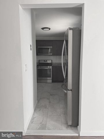 3 CAMBRIDGE DR, Ewing, NJ 08628