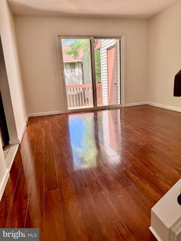 3 CAMBRIDGE DR, Ewing, NJ 08628
