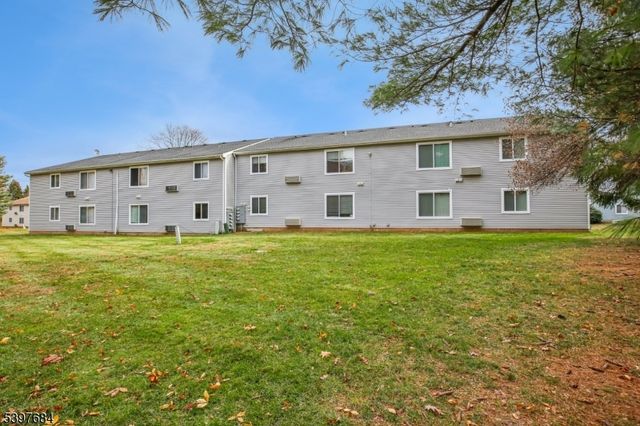 17 Norwich Pl 17, Franklin Twp., NJ 08873