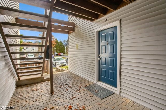 17 Norwich Pl 17, Franklin Twp., NJ 08873