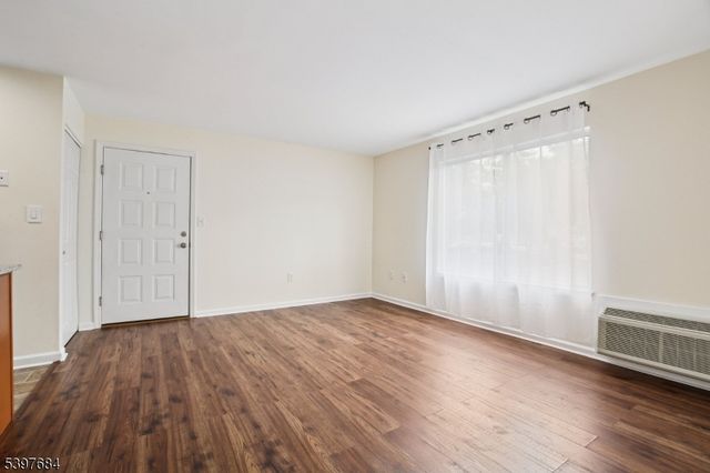 17 Norwich Pl 17, Franklin Twp., NJ 08873