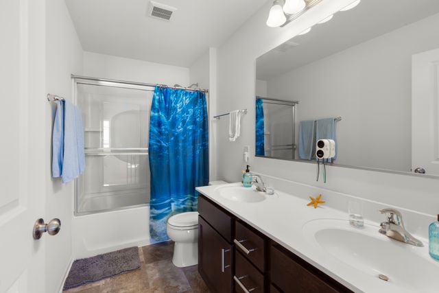 443 Zachary Drive, Hampshire, IL 60140