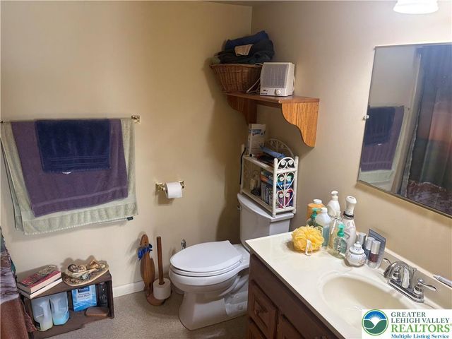 34 Stonecroft Drive, Palmer Twp, PA 18045