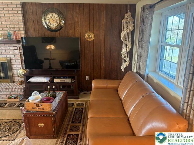 34 Stonecroft Drive, Palmer Twp, PA 18045