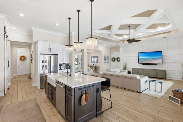 340 MARAVIYA BOULEVARD, Nokomis, FL 34275