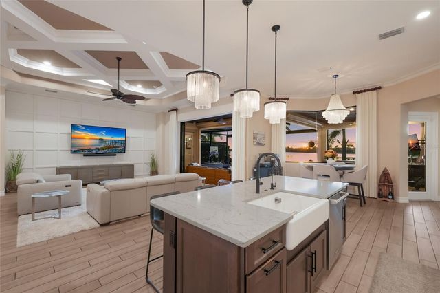 340 MARAVIYA BOULEVARD, Nokomis, FL 34275