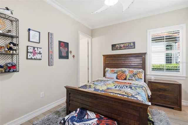 340 MARAVIYA BOULEVARD, Nokomis, FL 34275