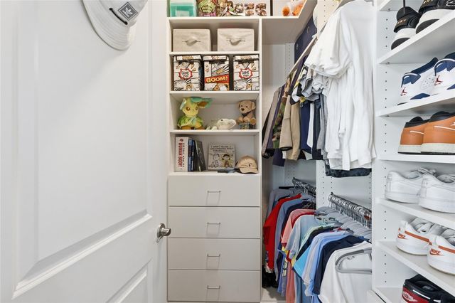 340 MARAVIYA BOULEVARD, Nokomis, FL 34275