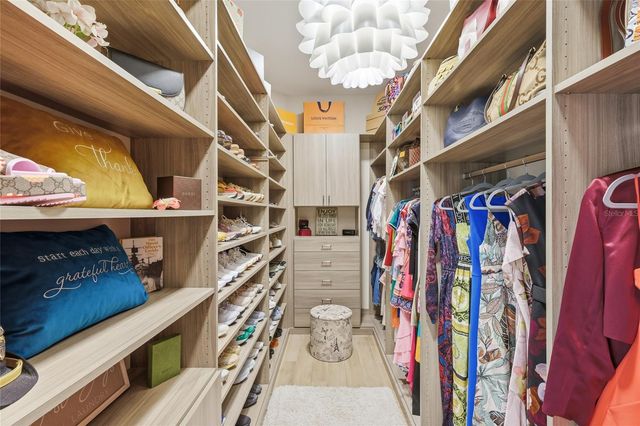 340 MARAVIYA BOULEVARD, Nokomis, FL 34275