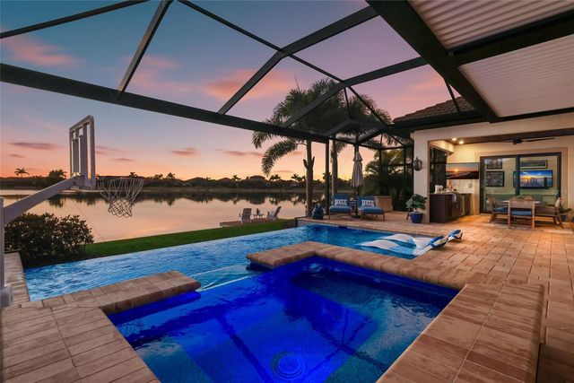 340 MARAVIYA BOULEVARD, Nokomis, FL 34275