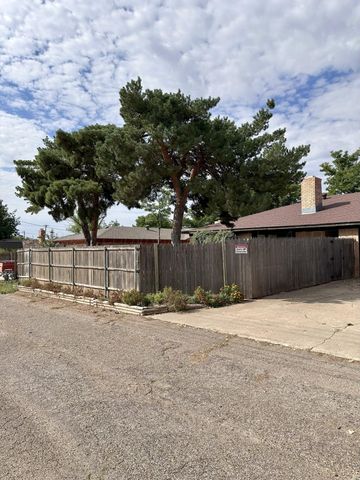 8205 LAREDO Trail, Amarillo, TX 79110