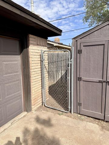 8205 LAREDO Trail, Amarillo, TX 79110