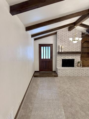 8205 LAREDO Trail, Amarillo, TX 79110