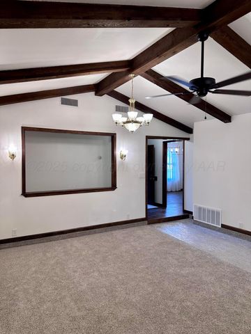 8205 LAREDO Trail, Amarillo, TX 79110