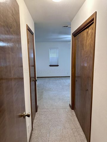 8205 LAREDO Trail, Amarillo, TX 79110