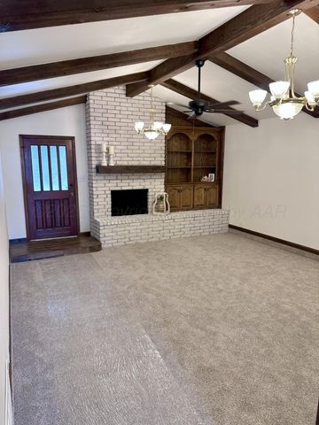 8205 LAREDO Trail, Amarillo, TX 79110